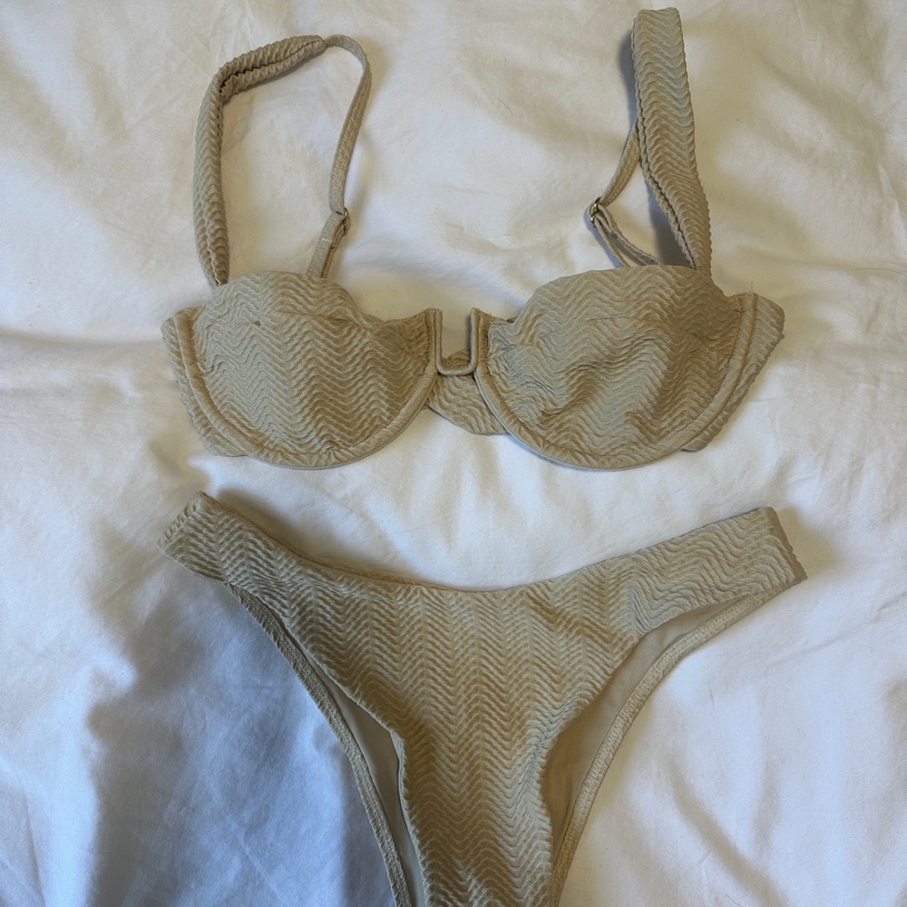 Monday Swimwear SET Tan Bikini